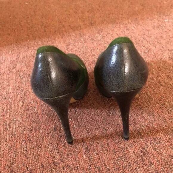 DONALD‎ J Pliner Lennox khaki Green Suede platform Heels size 7.5 new!!! - Picture 6 of 9